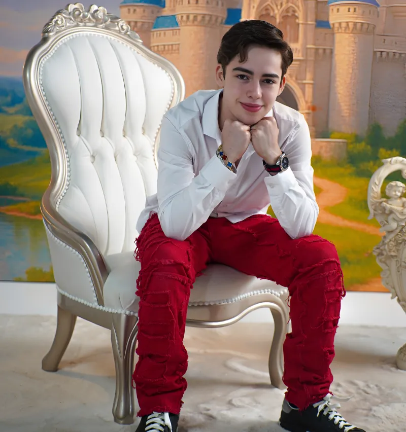 How Old is Kevin AMF