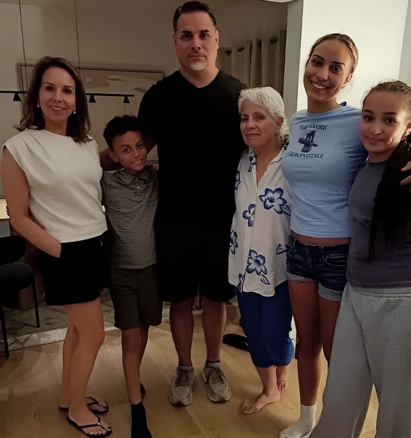 Alicia Acuna Husband